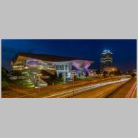 BMW Welt in München, photo by Diego Delso, Wikipedia.JPG